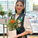 Andreea Chisăliță din Banat, interpretă de muzică populară, portret oficial 2026